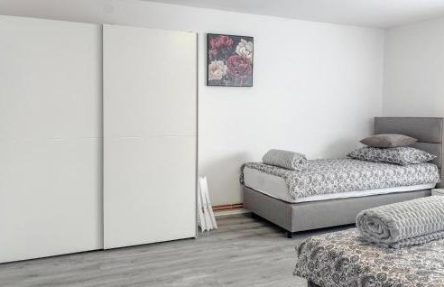 Stunning Home In Salopeki Modruski With Wifi - Photo 23