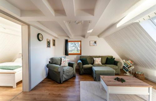 Ruhiges Maisonette-Apartment im Landhausstil mit weitem Ausblick - Foto 3