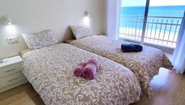 Horizonte 3 Charming apartment with breathtaking sea view at first line of Fuengirola beach - Photo 2, towels