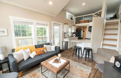 Pet friendly Tiny House Rental with new Access to Guadalupe River NBTX - Photo 1