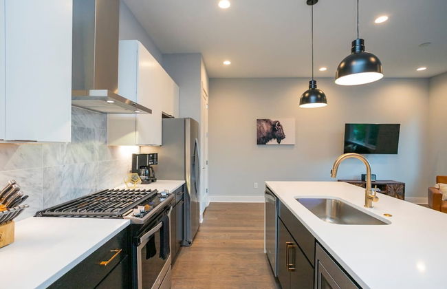 Franklin by Avantstay Trendy Townhouse in Great Location w/ Private Roof Top Patio - Foto 7