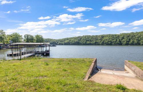 Huge Lakefront Yard, Private Dock - Amazing Views! - Foto 41