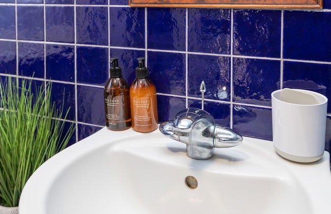 Serene and Spacious 1 Bedroom Garden Flat in Clapton - Foto 14