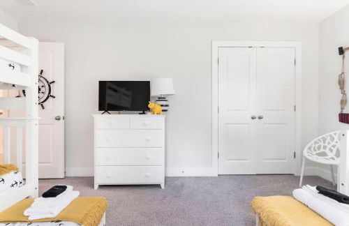 Pleasant Place Villa -Newly Built with Pool Close to downtown&beach - Photo 55