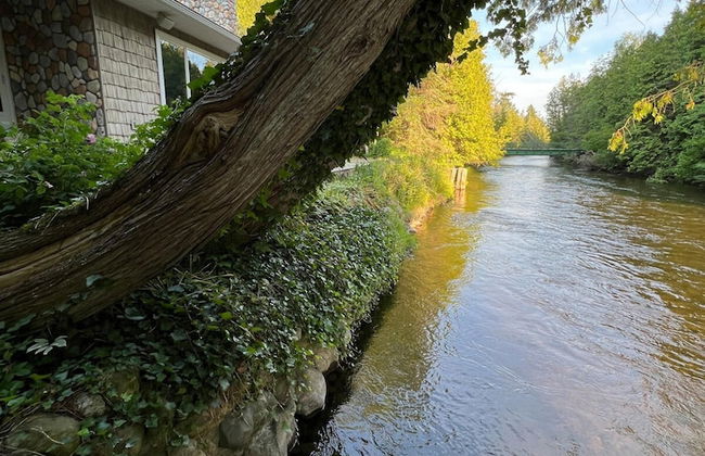 Boardman Monarch Upscale River Lodge HOT Tub! - Foto 74