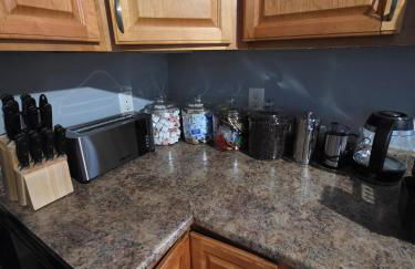 The Maverick Upstairs - NEW! - Lux Apartment - 2 Miles From Airport & Downtown Boston - Foto 11