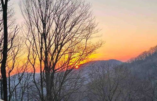 Cabin near Asheville, Hatley Pt, hot tub, views - Foto 11