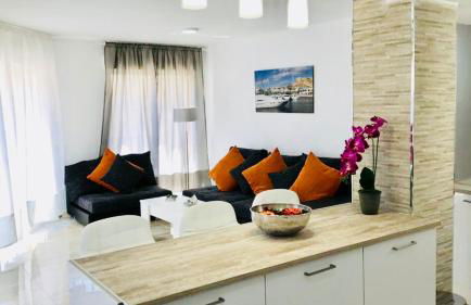 Boutique Apartment by the Sea - Photo 23