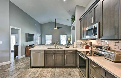 Luxury Retreat with 2 Master Suites Pool & Hot Tub BBQ Pool Table 2 Miles Disney - Foto 55