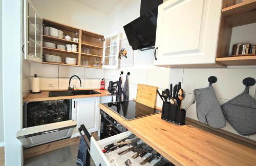 NEU! KINGS-Apartment - 300m zum Bahnhof - 6 Personen - Küche - Gerberplatz - Foto 3