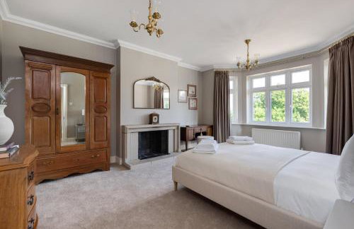 Merry Lakes - Luxury Lakeside Escape with Pool - Just 30 Minutes from London - Foto 42