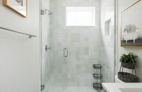 Stunning 3BD 3.5 BA - 10 Min to Downtown! Garage! - Foto 23