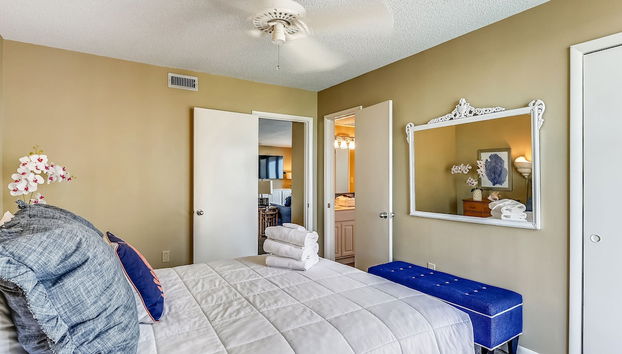 WVT 604 is a Beautiful 3 BR 2 Ba with a Boat Slip by RedAwning - Foto 2, Habitación