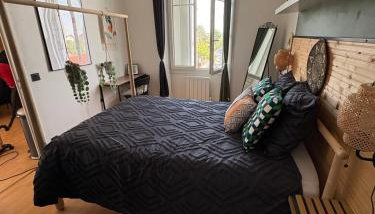 Un cocon au Presbytère avec place de parking voiture gratuite - Photo 1
