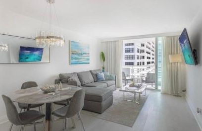 Modern Condo by the Beach, Water Taxi Stop, Prime Location! - Foto 16