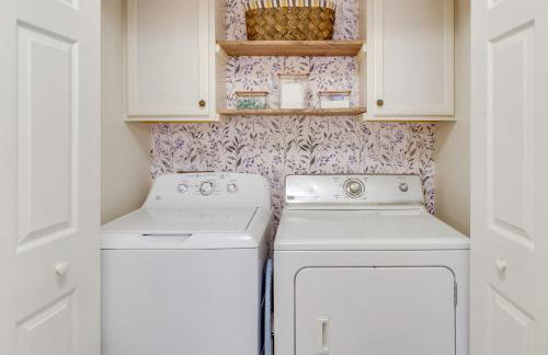 Petals and Pillows Getaway 1 Mi to Dtwn Wendell! - Foto 18