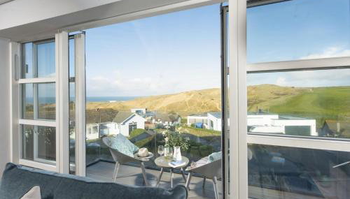 Sandyford, Holywell Bay - Sea Views - Walk to Beach - 2 Pets Allowed - Free Parking and WiFi - Foto 3