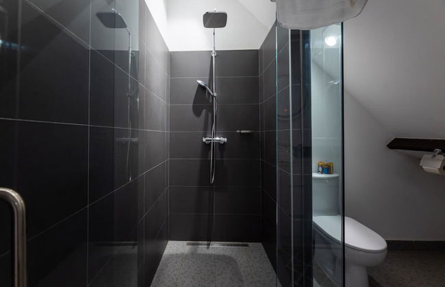 Charming Harbour Home at Historic Handelskade - Photo 24