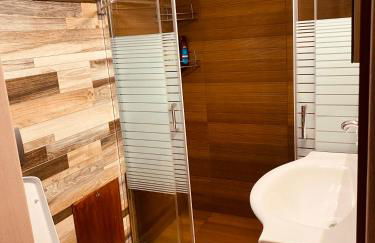 Luxurious & cozy down town home 82’ - Foto 36