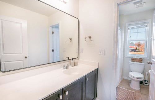 Coastal Retreat & Water Views - Minutes to CHS - Foto 32