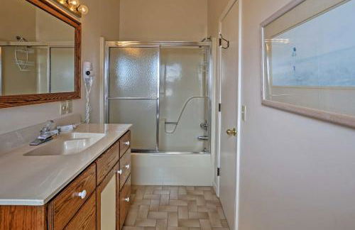 Family-Friendly Vacation Home Steps to Beach! - Foto 13