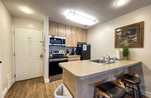 Inn Building Condo 113, Ground Level, Pool Side - Foto 19