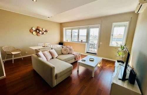 Renovado com AC, 2 WC completos, terraço e garagem - Foto 32