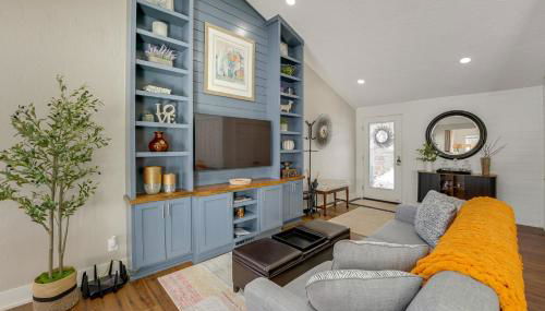 Hike, Fish and Golf Waterfront Gem on Camp Lake! - Foto 5