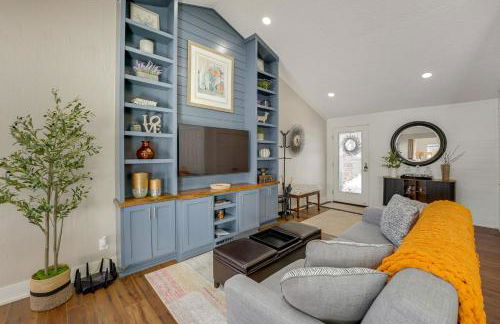 Hike, Fish and Golf Waterfront Gem on Camp Lake! - Foto 5