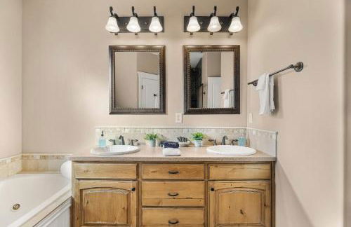 Teton Harmony by KABINO Hot Tub Pool Table Fire Pit Mtn Views 2 Levels 2 Living Rooms WiFi Grill - Foto 25