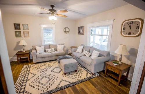 Lakeside Vineyard Farmhouse - Foto 18