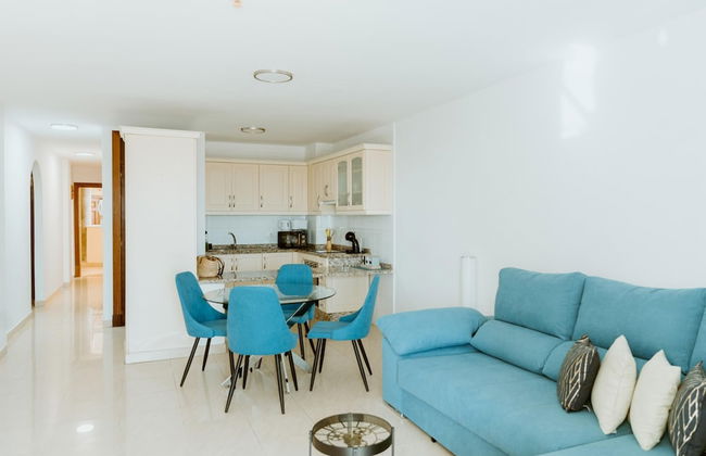 Seaview Splendor 2 Bedroom Modern Comfort - Photo 32