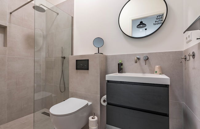 Limehome Den Haag Keizerstraat - Photo 57