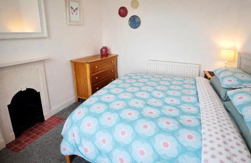 Tegfryn (Sleeps 8), 5*, Sea View, Borth y Gest - Photo 22