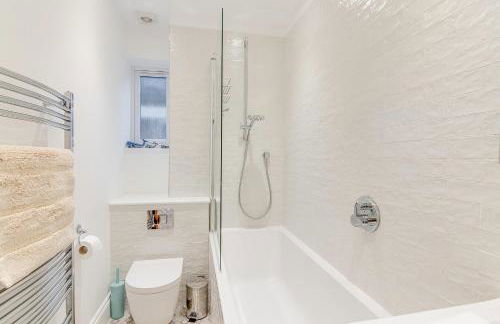 Jurassic View Apartment - Photo 39