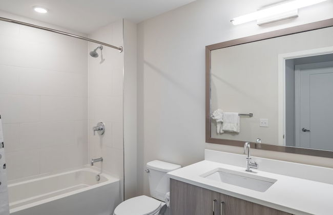 Global Luxury Suites at Bethesda Metro - Photo 23