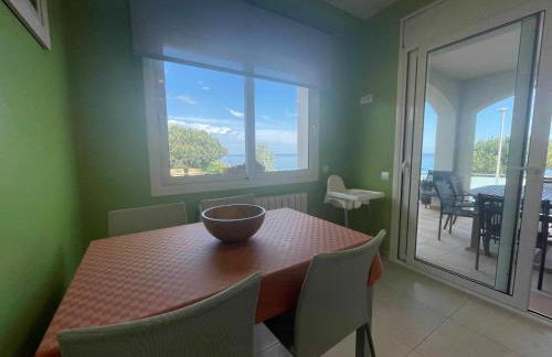 Villa Farell just in front of the sea - Foto 24