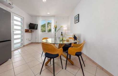 Awesome Apartment In Lukovo Sugarje - Foto 6