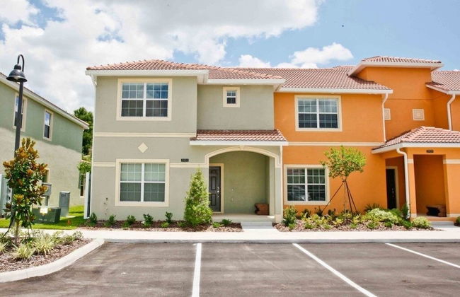2931 Banana Palm Road 5 Bedroom Townhouse by RedAwning - Foto 1