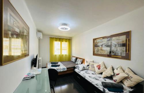 The NICE - 3 rooms, 3air cond, 3TV, 3fans, 2 wc, WIfi everywhere 5min aeroport, train, beach, 1min tram, 15 min centre, port, parking possible - Foto 5