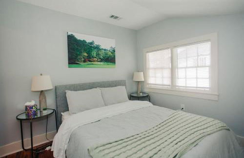 Elegant Masters-Inspired Getaway | Prime Location - Foto 6