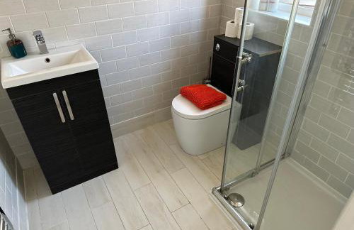 PARK VIEW, 6 bed family home, wifi parking, garden - Foto 19