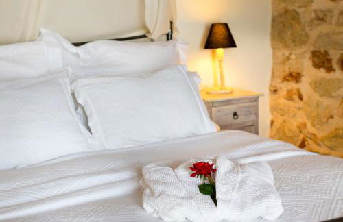 Verekinthos Villas - Pool, Hot Tub, BBQ, Kids Playground, Stunning Mountain Views - Photo 27