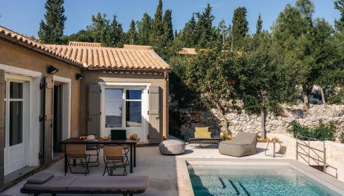 F Topia Villas - Photo 4