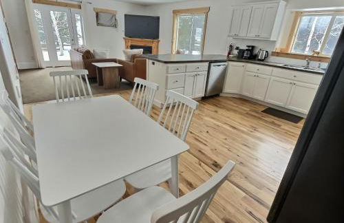 Large Modern Driggs Home with Game Room, Close to Targhee! - Foto 12