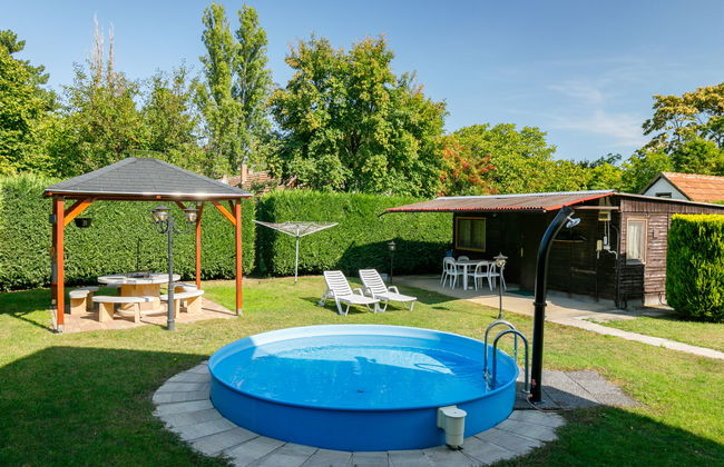4 bedroom House in Balatonszárszó with private pool and garden - Photo 34