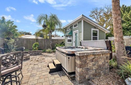 Florida Breeze l Hot Tub l Walkable - Foto 54