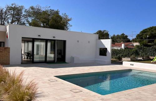 Villa Mediterranean, piscina privada, barbacoa. - Foto 4