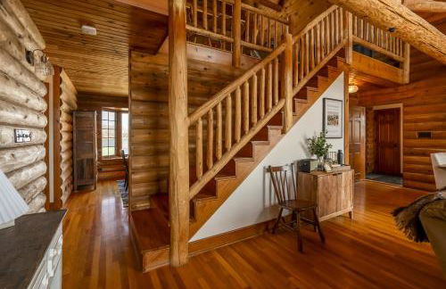 Luxury Log Cabin w Beach & Dock Sleeps 12 - Photo 33