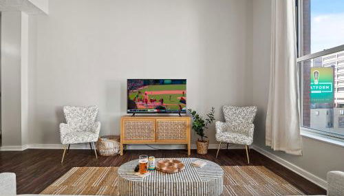 Skyloft Condo - Walk To Stadiums - City Views - Foto 4